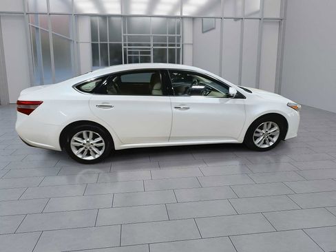 Used 2014 Toyota Avalon XLE FWD image 9