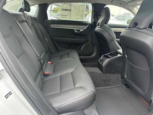 New 2025 Volvo S90 B6 Plus w/ Protection Package Premier image 12