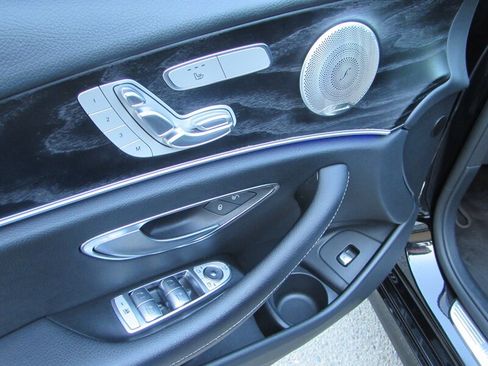 Used 2021 Mercedes-Benz E 350 Sedan image 10