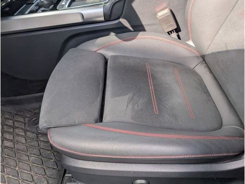 Used 2024 Mercedes-Benz GLB 250 4MATIC image 26