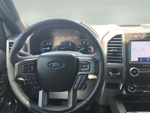 Used 2020 Ford Expedition XLT RWD image 16
