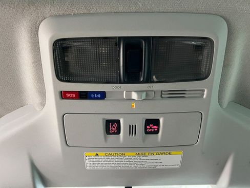 Used 2017 Subaru Forester 2.5i Touring image 29