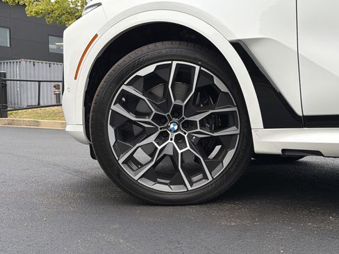Used 2024 BMW X7 M60i w/ Executive Package AWD/4WD image 13