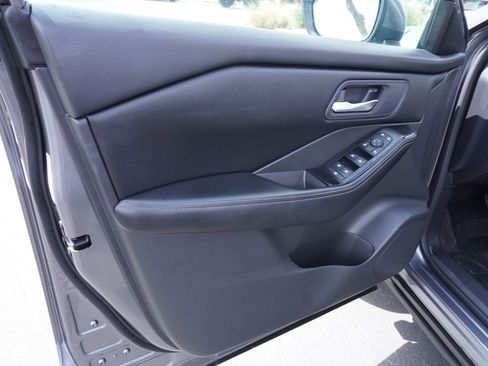 Certified 2025 Nissan Rogue SV image 14