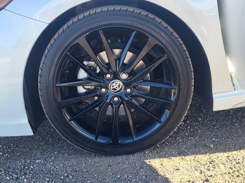 Used 2021 Toyota Camry XSE FWD image 10
