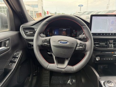 Certified 2023 Ford Escape ST-Line w/ Tech Pack #1 AWD/4WD image 21
