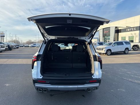 Used 2026 Chevrolet Traverse LT w/ Driver Confidence Package FWD image 30