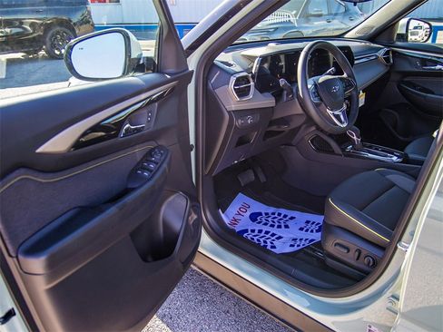 New 2025 Chevrolet TrailBlazer ACTIV w/ Driver Confidence Package image 18