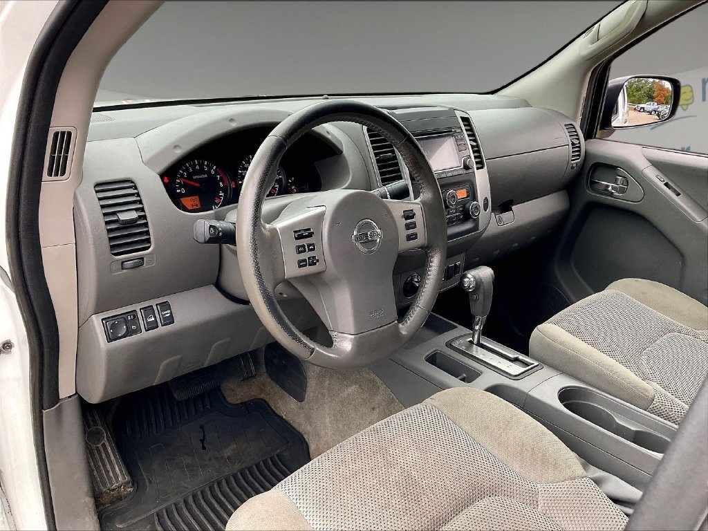 Used 2018 Nissan Frontier SV w/ Value Truck Package AWD/4WD image 8
