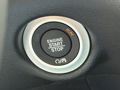 New 2027 Chrysler Pacifica Select FWD image 31