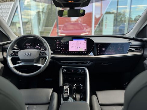 New 2025 Audi Q5 Prestige image 11