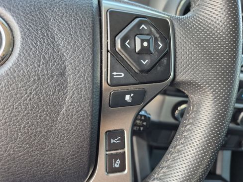 Used 2021 Toyota Tacoma SR5 AWD/4WD image 26