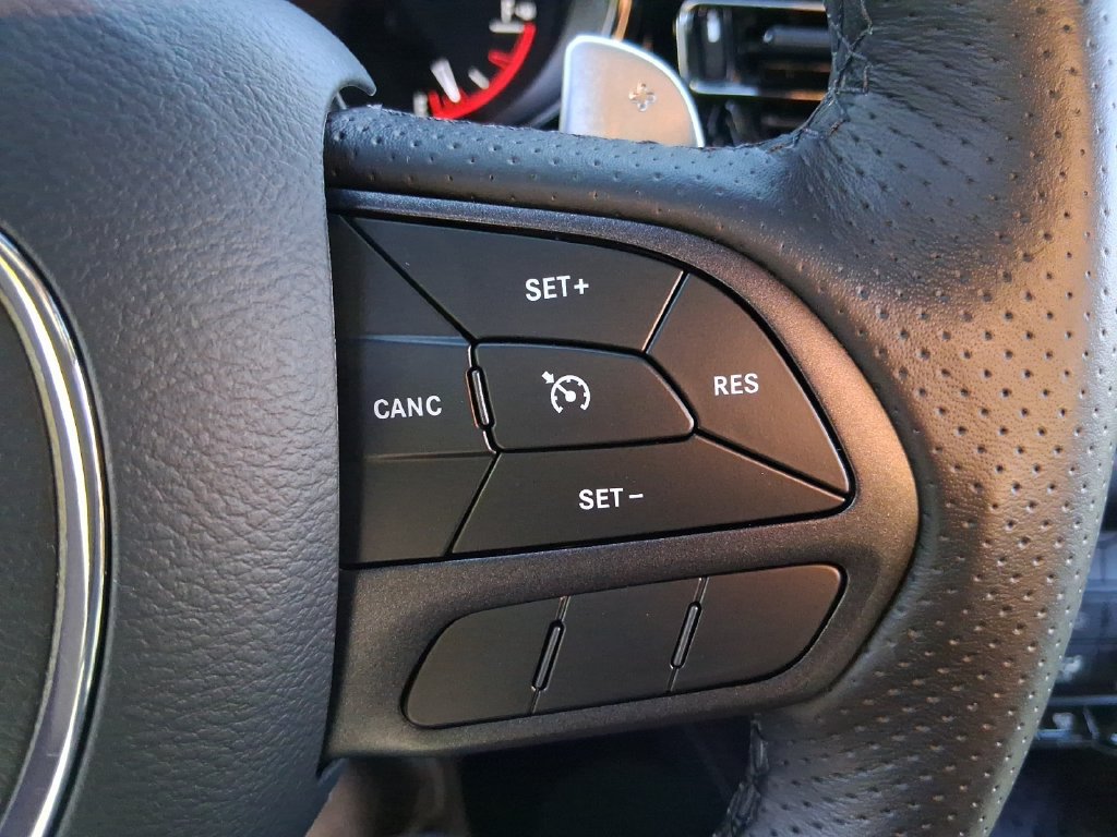 Used 2025 Dodge Durango R/T w/ Blacktop Package AWD/4WD image 14