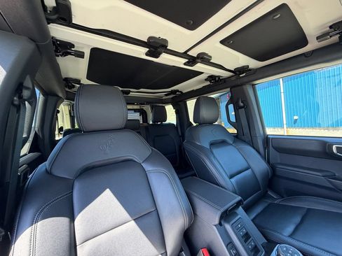 Used 2025 Ford Bronco Badlands AWD/4WD image 28