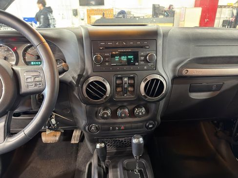 Used 2015 Jeep Wrangler Unlimited Sport w/ Quick Order Package 24S image 7