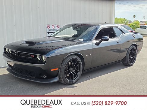 Used 2022 Dodge Challenger R/T w/ Plus Package RWD image 3