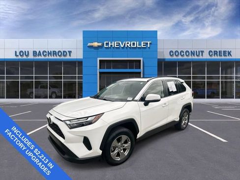 Used 2023 Toyota RAV4 XLE w/ Convenience Package AWD/4WD image 4