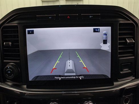 Certified 2022 Ford F150 XLT w/ Equipment Group 302A High image 17