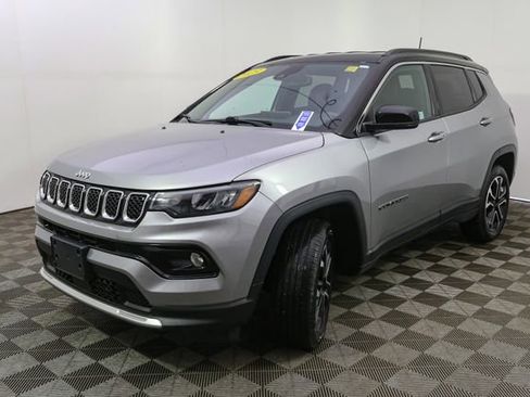 Used 2023 Jeep Compass Limited AWD/4WD image 5