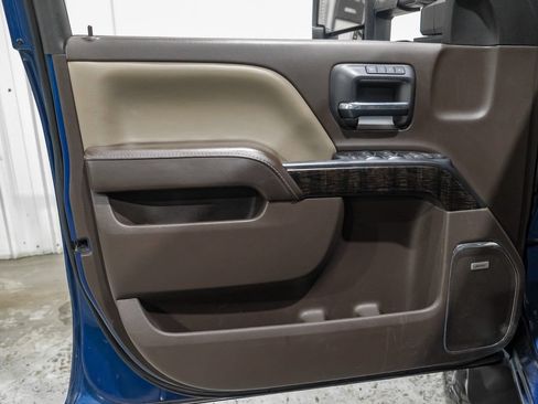 Used 2016 GMC Sierra 2500 Denali w/ Duramax Plus Package AWD/4WD image 39
