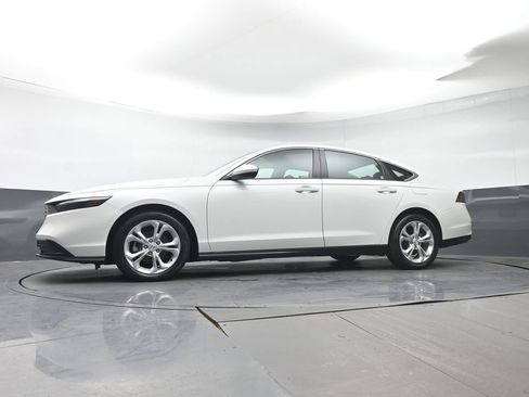 Used 2023 Honda Accord LX image 28