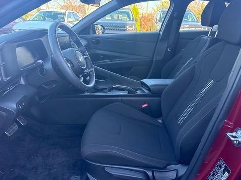 Certified 2025 Hyundai Elantra Sport image 9