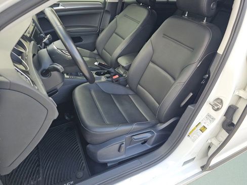 Used 2018 Volkswagen Golf Alltrack S AWD/4WD image 6