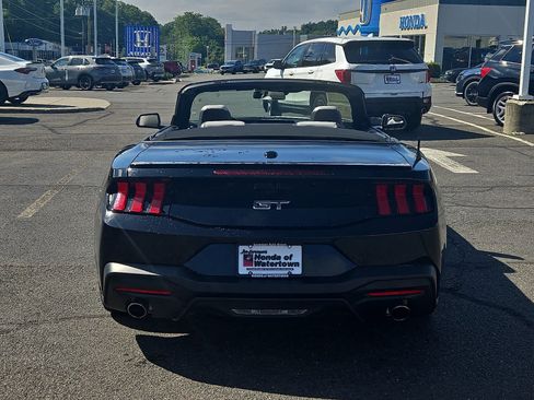 Used 2024 Ford Mustang GT Premium image 6