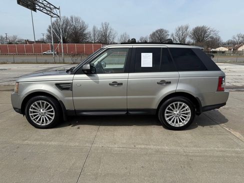 Used 2011 Land Rover Range Rover Sport HSE image 9