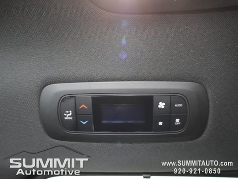 New 2027 Chrysler Pacifica Select AWD/4WD image 39