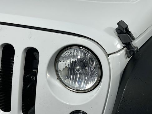 Used 2017 Jeep Wrangler Sport w/ Quick Order Package 24S AWD/4WD image 11