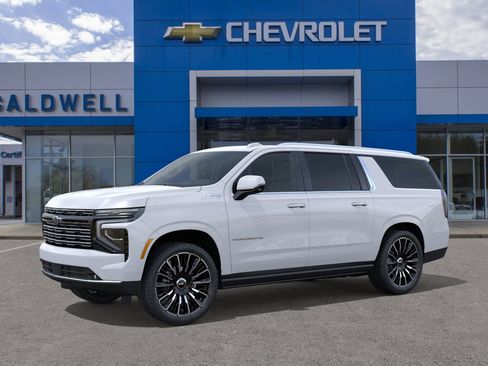 New 2026 Chevrolet Suburban High Country image 2