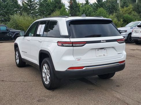 Used 2023 Jeep Grand Cherokee Limited AWD/4WD image 3