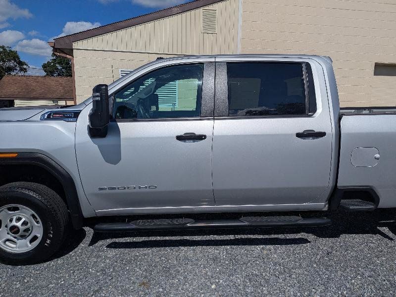 Used 2020 GMC Sierra 2500 4x4 Crew Cab w/ Convenience Package image 3