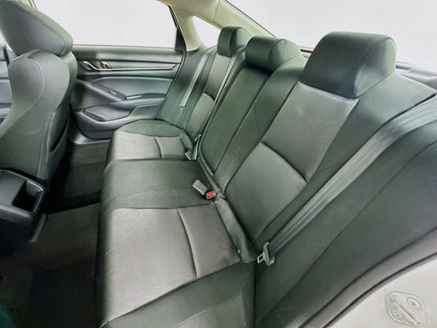 Used 2018 Honda Accord LX image 29