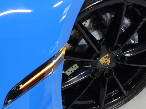 Used 2022 Porsche 911 Carrera image 22