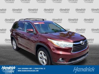Used 2015 Toyota Highlander XLE image 1