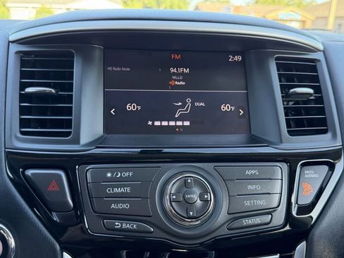 Used 2018 Nissan Pathfinder S FWD image 23