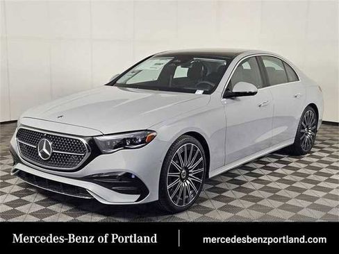 Used 2025 Mercedes-Benz E 350 4MATIC Sedan image 1