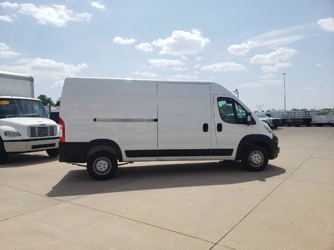 Used 2025 RAM ProMaster 2500 w/ Convenience Group FWD image 6
