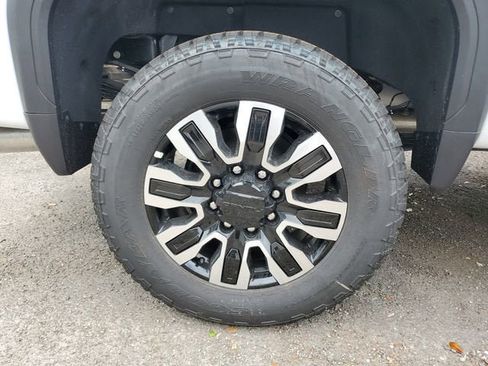 New 2026 GMC Sierra 3500 Denali Ultimate AWD/4WD image 6
