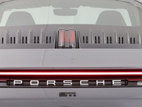 Used 2025 Porsche 911 Carrera image 22