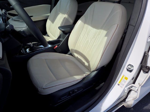 Used 2024 Buick Encore GX Avenir w/ Avenir Convenience Package FWD image 23