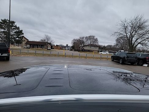 Used 2024 Buick Enclave Essence w/ Experience Buick Package image 26