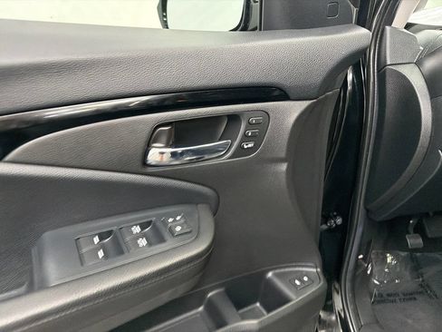 Used 2022 Honda Pilot Touring image 12