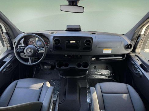 New 2025 Mercedes-Benz Sprinter 2500 image 2