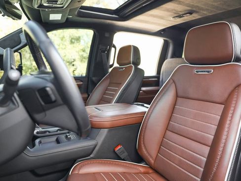 Used 2024 GMC Sierra 3500 Denali Ultimate image 31