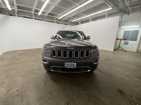 Used 2019 Jeep Grand Cherokee Limited w/ Luxury Group II image 9