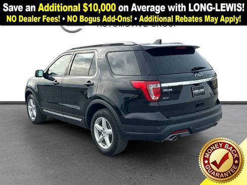 Used 2018 Ford Explorer XLT image 4