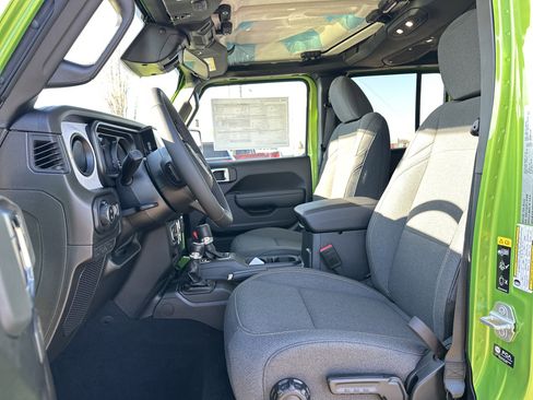 New 2026 Jeep Gladiator Sport image 10